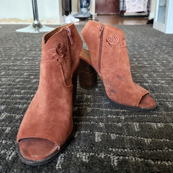 Rust Open Toed Ankle Booties - Picture 2 of 4